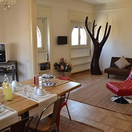 Bonjour Bed & Breakfast 2*