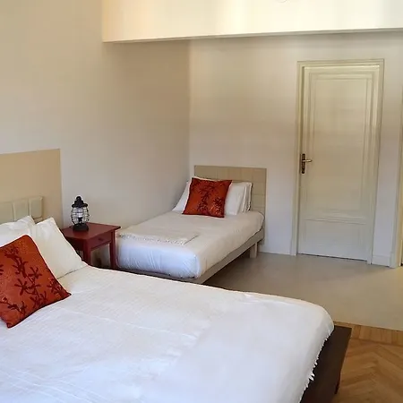 Bonjour Bed & Breakfast 2*